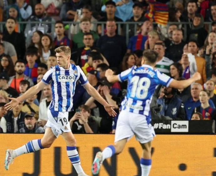 爱游戏入口-皇家社会发布备战花絮，转会期战术微调，法国杯任务艰巨，资深球员宣示担当